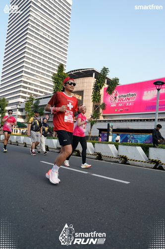 Race photo from Smartfren Run 2025 