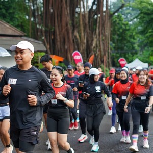 Race photo from FIRST SUNDAY RUN