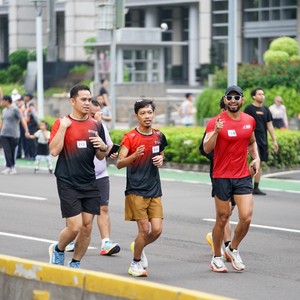 Race photo from FIRST SUNDAY RUN