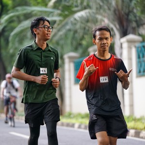 Race photo from FIRST SUNDAY RUN