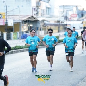 Race photo from VIBES AND STRENGTH CAMP ABR 2025