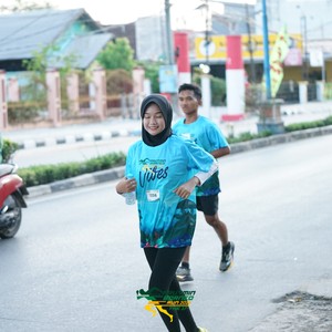 Race photo from VIBES AND STRENGTH CAMP ABR 2025