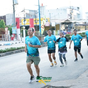 Race photo from VIBES AND STRENGTH CAMP ABR 2025
