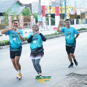 Race photo from VIBES AND STRENGTH CAMP ABR 2025