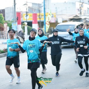 Race photo from VIBES AND STRENGTH CAMP ABR 2025
