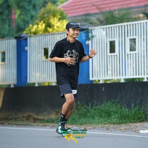 Race photo from VIBES AND STRENGTH CAMP ABR 2025