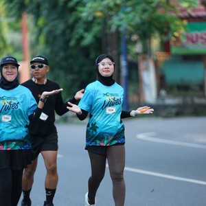 Race photo from VIBES AND STRENGTH CAMP ABR 2025
