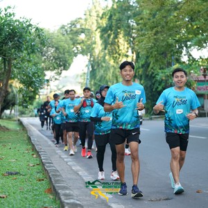 Race photo from VIBES AND STRENGTH CAMP ABR 2025