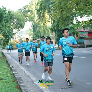 Race photo from VIBES AND STRENGTH CAMP ABR 2025