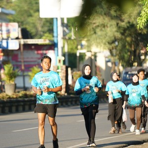 Race photo from VIBES AND STRENGTH CAMP ABR 2025