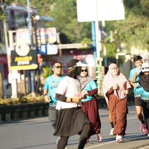 Race photo from VIBES AND STRENGTH CAMP ABR 2025
