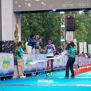 Race photo from BOGORUN 2026