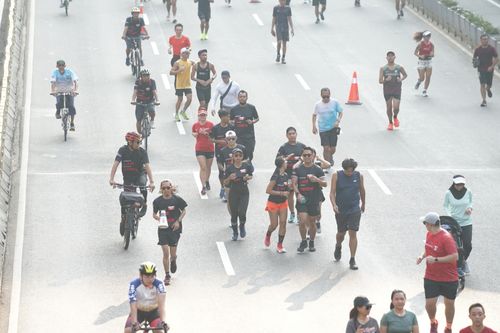 Race photo from Soft Launching Buku "Enggak Lari, Enggak Keren" & IdeaRun