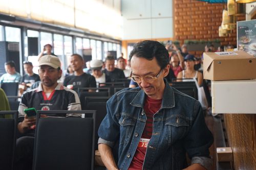 Race photo from Soft Launching Buku "Enggak Lari, Enggak Keren" & IdeaRun