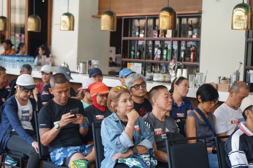 Race photo from Soft Launching Buku "Enggak Lari, Enggak Keren" & IdeaRun