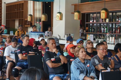 Race photo from Soft Launching Buku "Enggak Lari, Enggak Keren" & IdeaRun