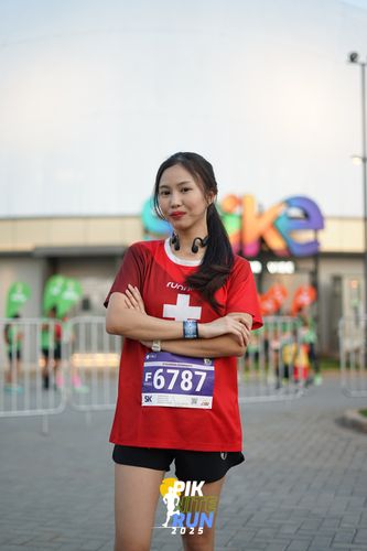 Race photo from PIK NITE RUN 2025