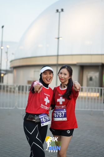 Race photo from PIK NITE RUN 2025