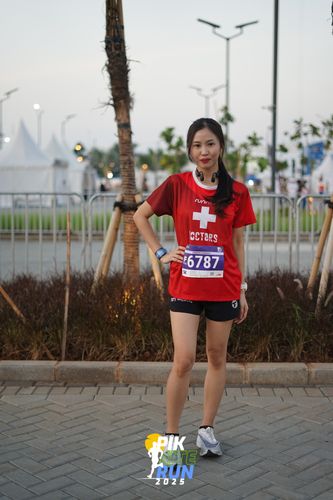 Race photo from PIK NITE RUN 2025