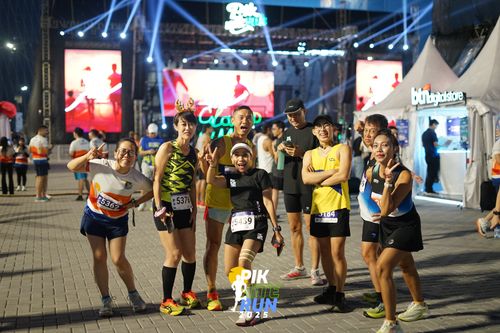 Race photo from PIK NITE RUN 2025