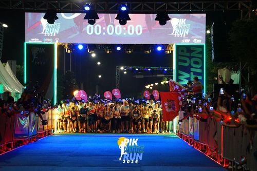 Race photo from PIK NITE RUN 2025