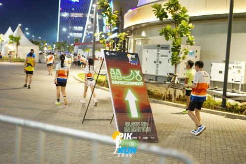 Race photo from PIK NITE RUN 2025
