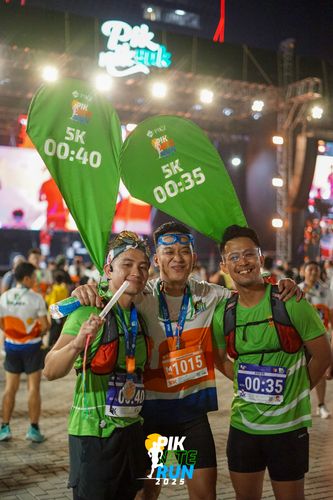 Race photo from PIK NITE RUN 2025