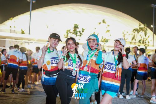 Race photo from PIK NITE RUN 2025