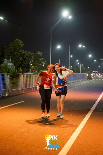 Race photo from PIK NITE RUN 2025