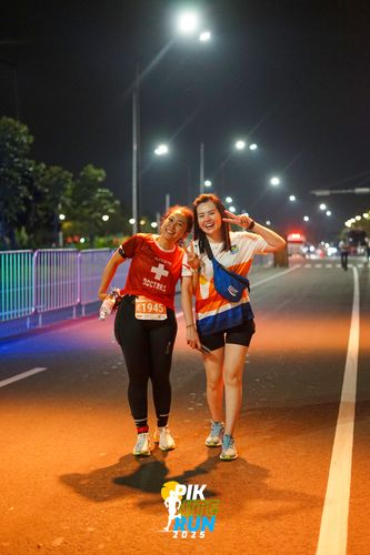 Race photo from PIK NITE RUN 2025