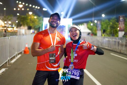 Race photo from PIK NITE RUN 2025