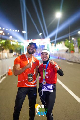 Race photo from PIK NITE RUN 2025