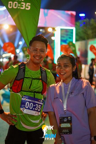 Race photo from PIK NITE RUN 2025