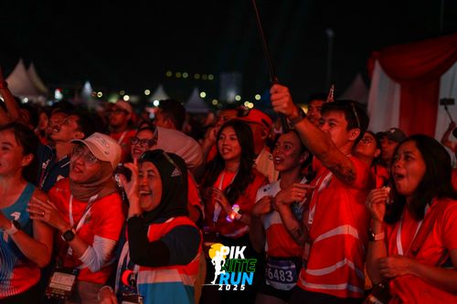 Race photo from PIK NITE RUN 2025