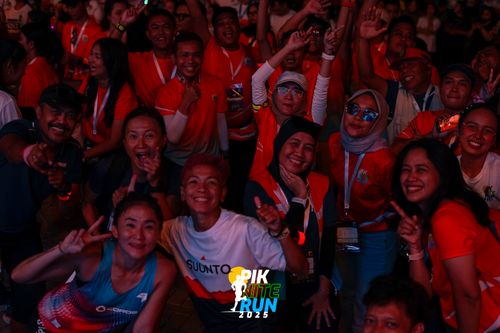 Race photo from PIK NITE RUN 2025