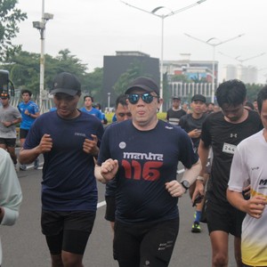 Race photo from FIRST SUNDAY RUN