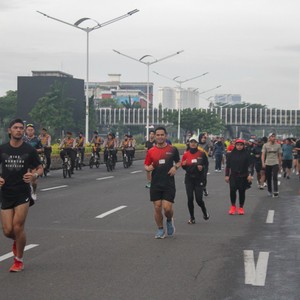 Race photo from FIRST SUNDAY RUN