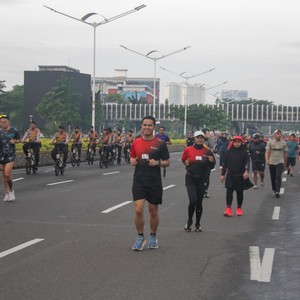 Race photo from FIRST SUNDAY RUN