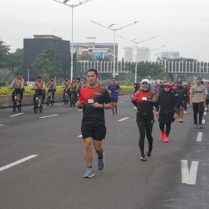 Race photo from FIRST SUNDAY RUN