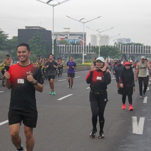 Race photo from FIRST SUNDAY RUN