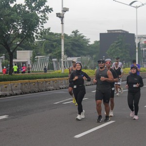 Race photo from FIRST SUNDAY RUN