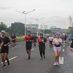 Race photo from FIRST SUNDAY RUN