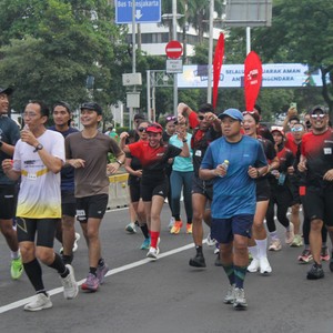 Race photo from FIRST SUNDAY RUN