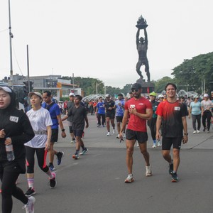 Race photo from FIRST SUNDAY RUN