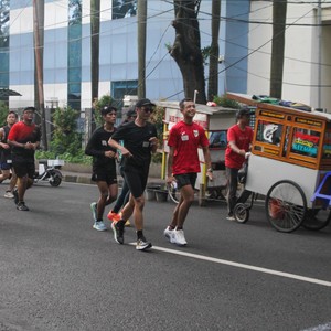 Race photo from FIRST SUNDAY RUN