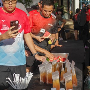 Race photo from FIRST SUNDAY RUN