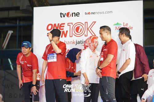 Race photo from ONE RUN 10 K