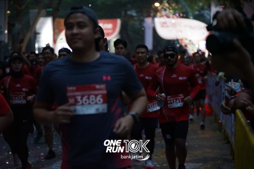 Race photo from ONE RUN 10 K