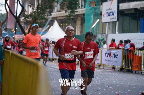 Race photo from ONE RUN 10 K