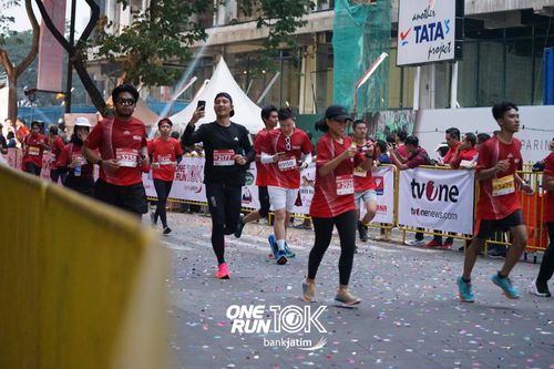 Race photo from ONE RUN 10 K